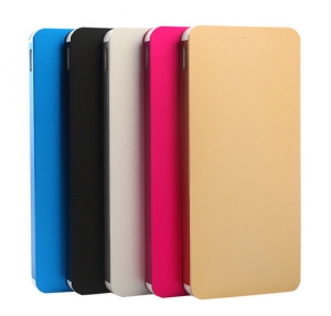slimmad-nödladdare-powerbank-med-tryck